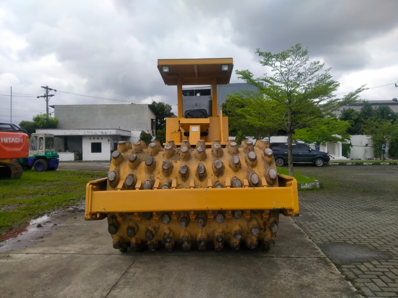 ALAT BERAT CATERPILLAR CP-533C