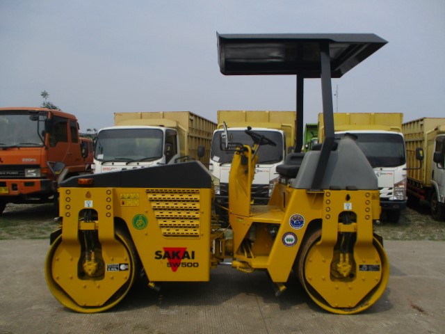 ALAT BERAT SAKAI SW500-1