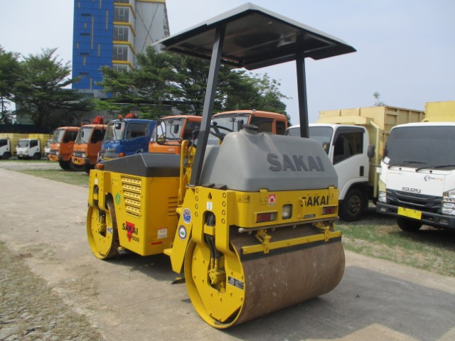 ALAT BERAT SAKAI SW500-1