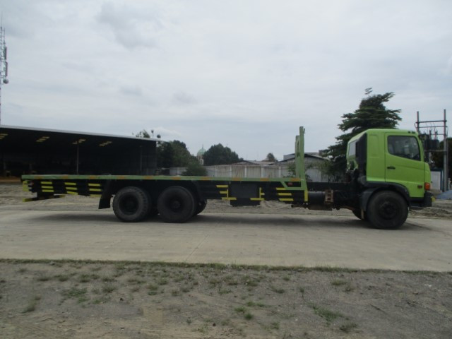 TRUK HINO FM 260 JD