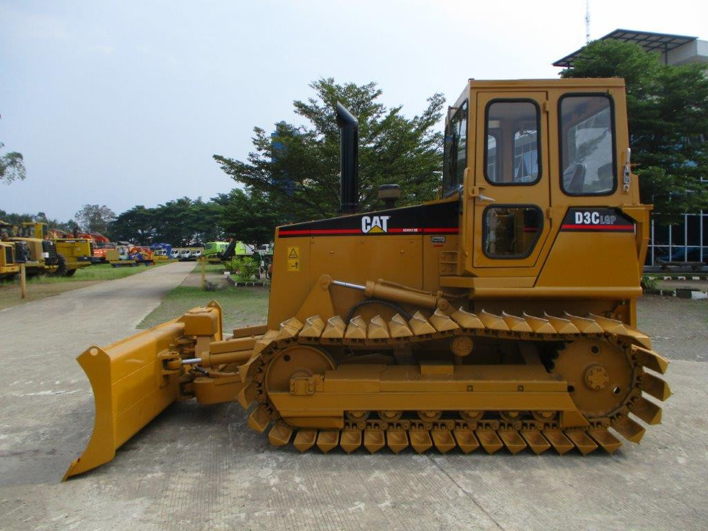 ALAT BERAT CAT D3C