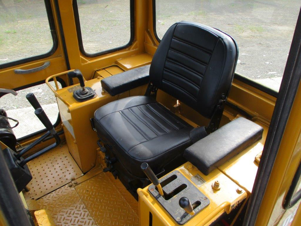 ALAT BERAT CAT D3C