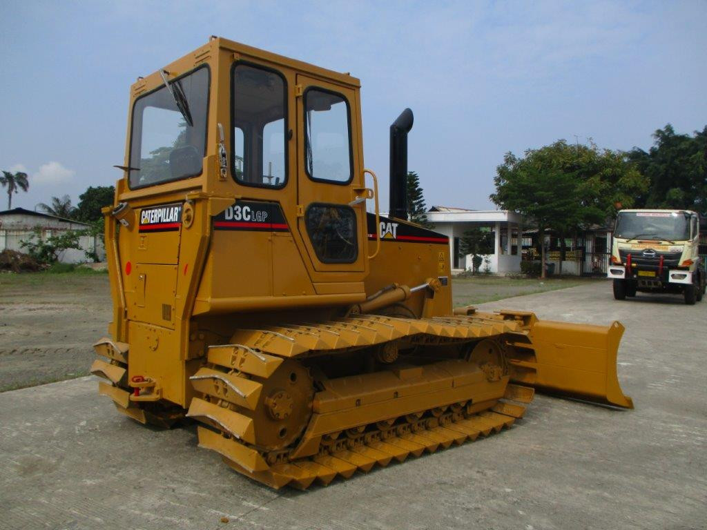 ALAT BERAT CAT D3C