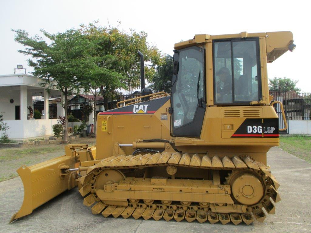 ALAT BERAT CATERPILLAR D3G