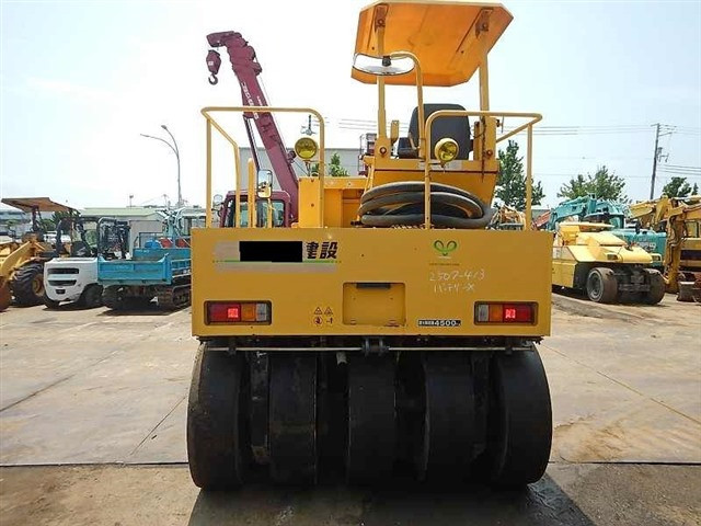 ALAT BERAT SAKAI TS200