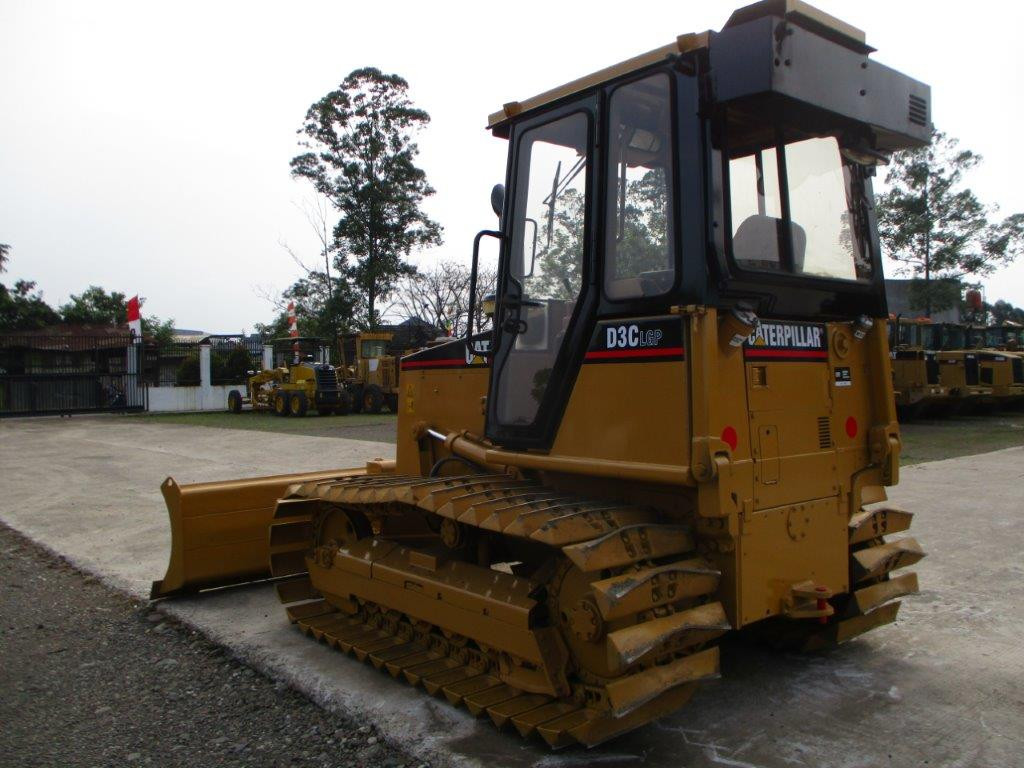 ALAT BERAT CAT D3C