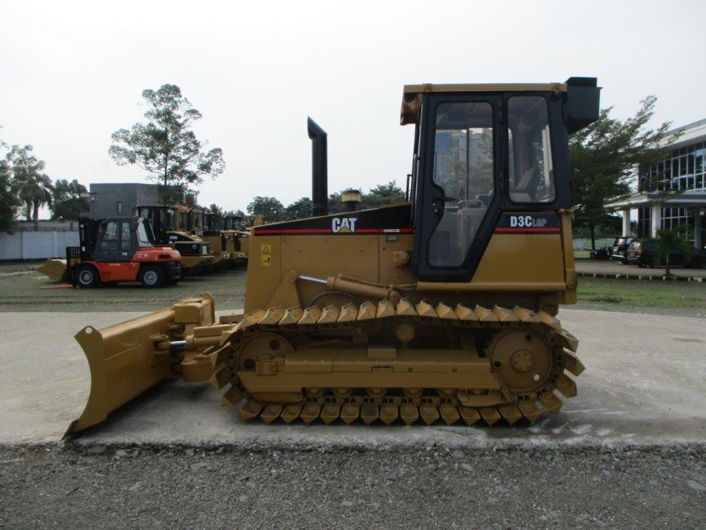ALAT BERAT CAT D3C