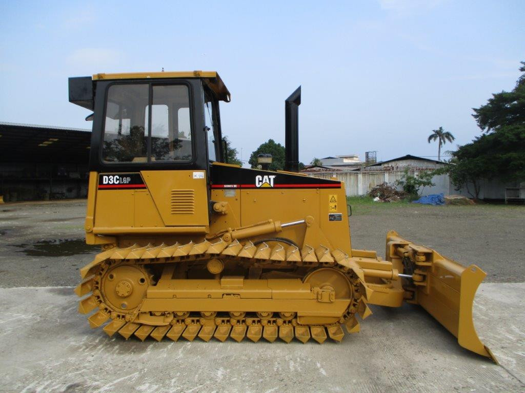 ALAT BERAT CAT D3C