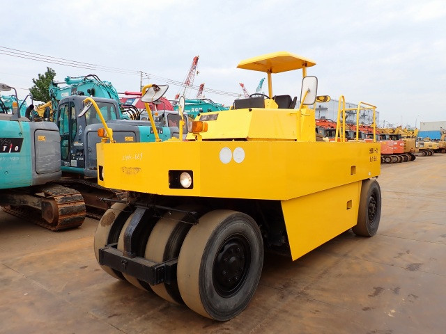 ALAT BERAT SAKAI TS200