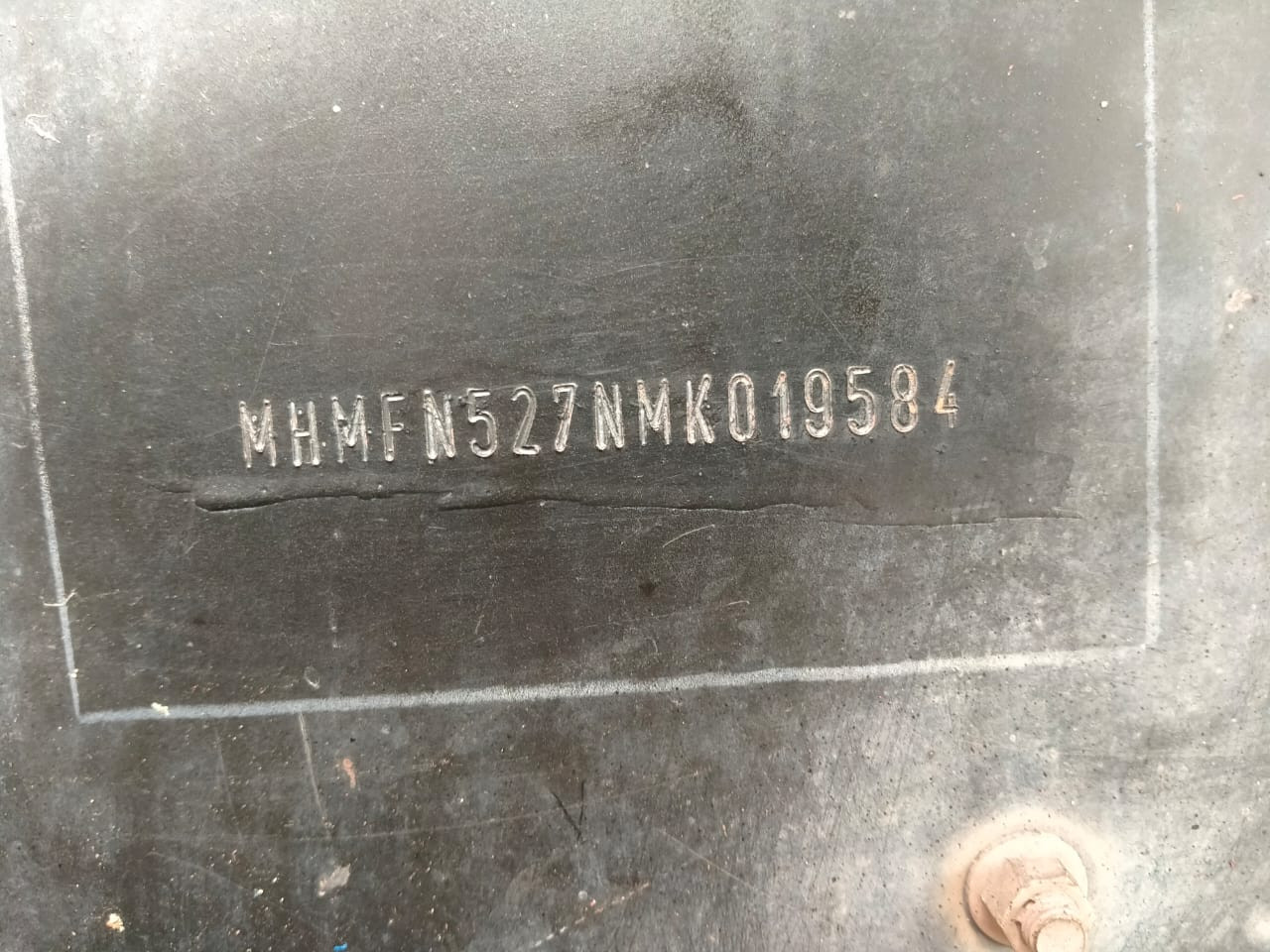 TRUK MITSUBISHI FN 527 ML