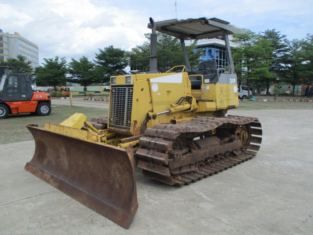 ALAT BERAT KOMATSU D31P-20E