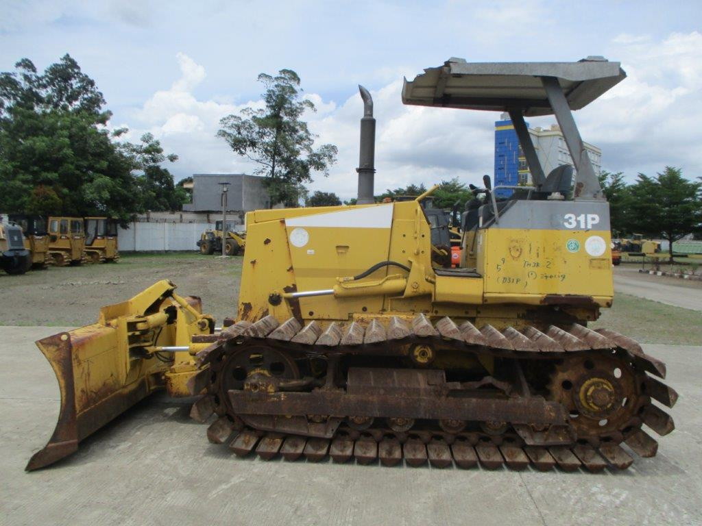 ALAT BERAT KOMATSU D31P-20E
