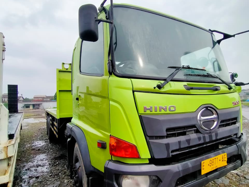 TRUK HINO FM 260 JD