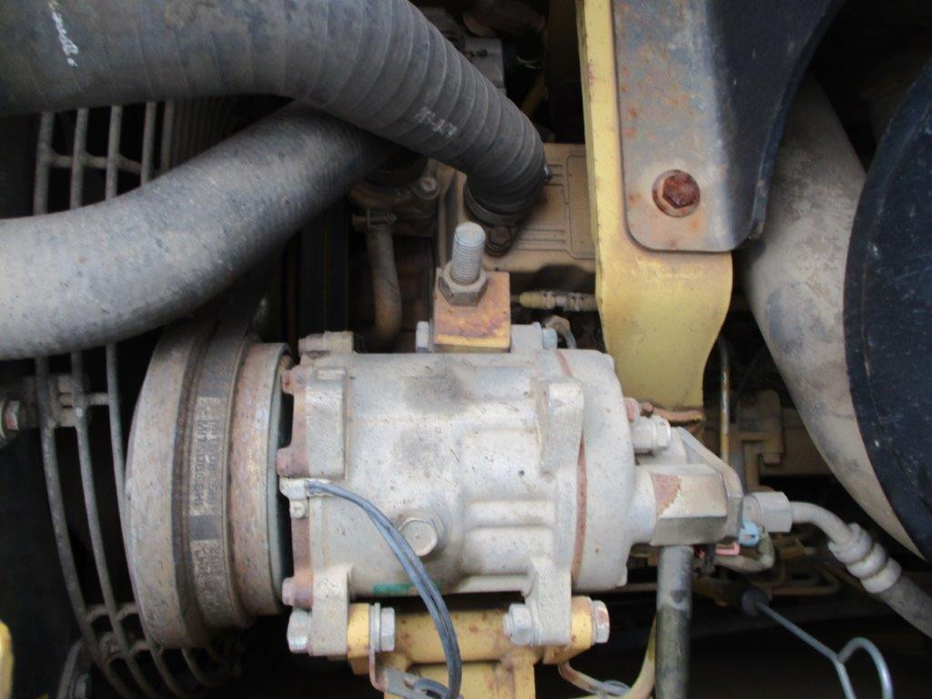 ALAT BERAT CATERPILLAR D3G