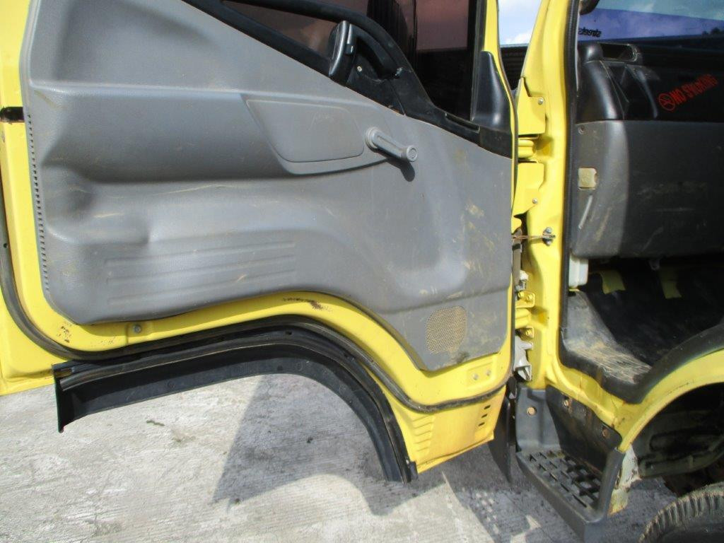 TRUK MITSUBISHI FE SUPER HDX HI-GEAR (4X2)