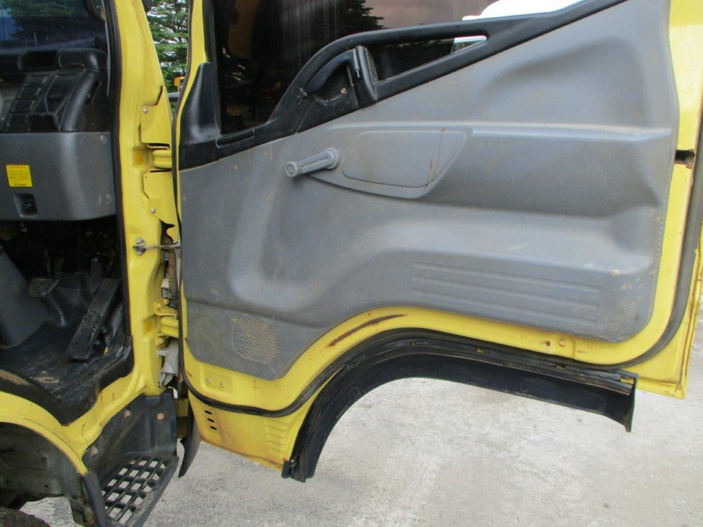 TRUK MITSUBISHI FE SUPER HDX HI-GEAR (4X2)