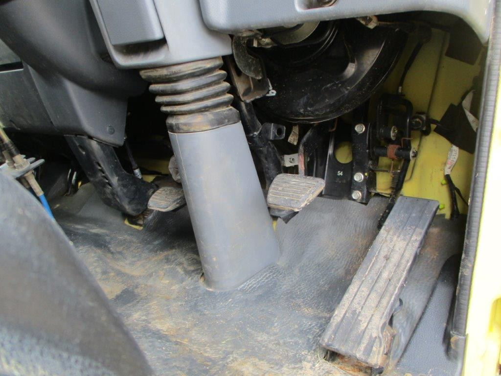 TRUK MITSUBISHI FE SUPER HDX HI-GEAR (4X2)