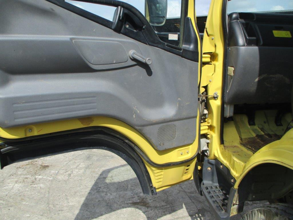 TRUK MITSUBISHI FE SUPER HDX HI-GEAR (4X2)