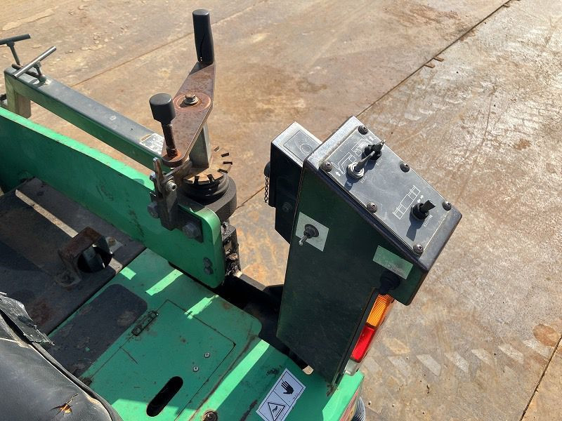 ALAT BERAT HANTA F2045W