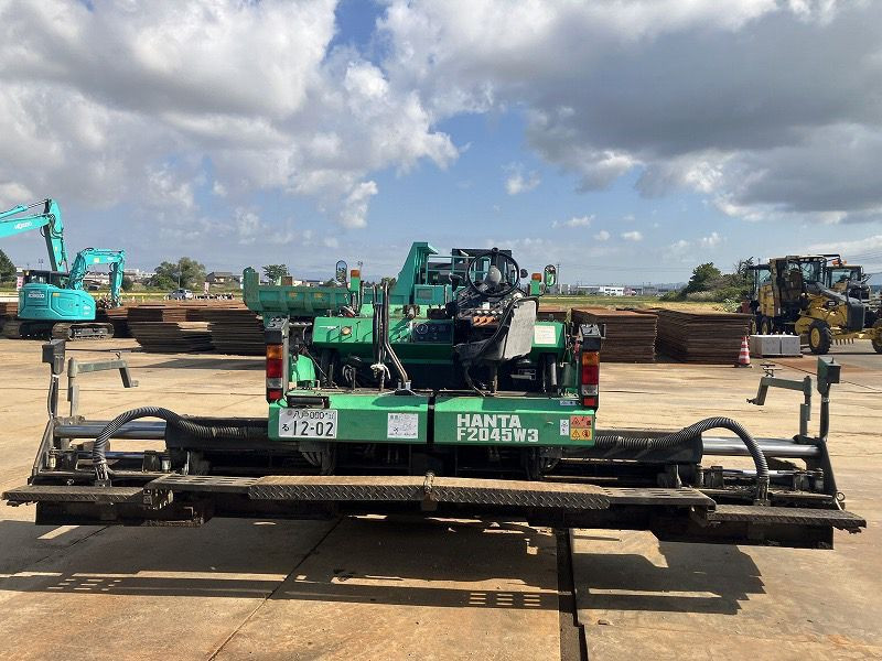 ALAT BERAT HANTA F2045W