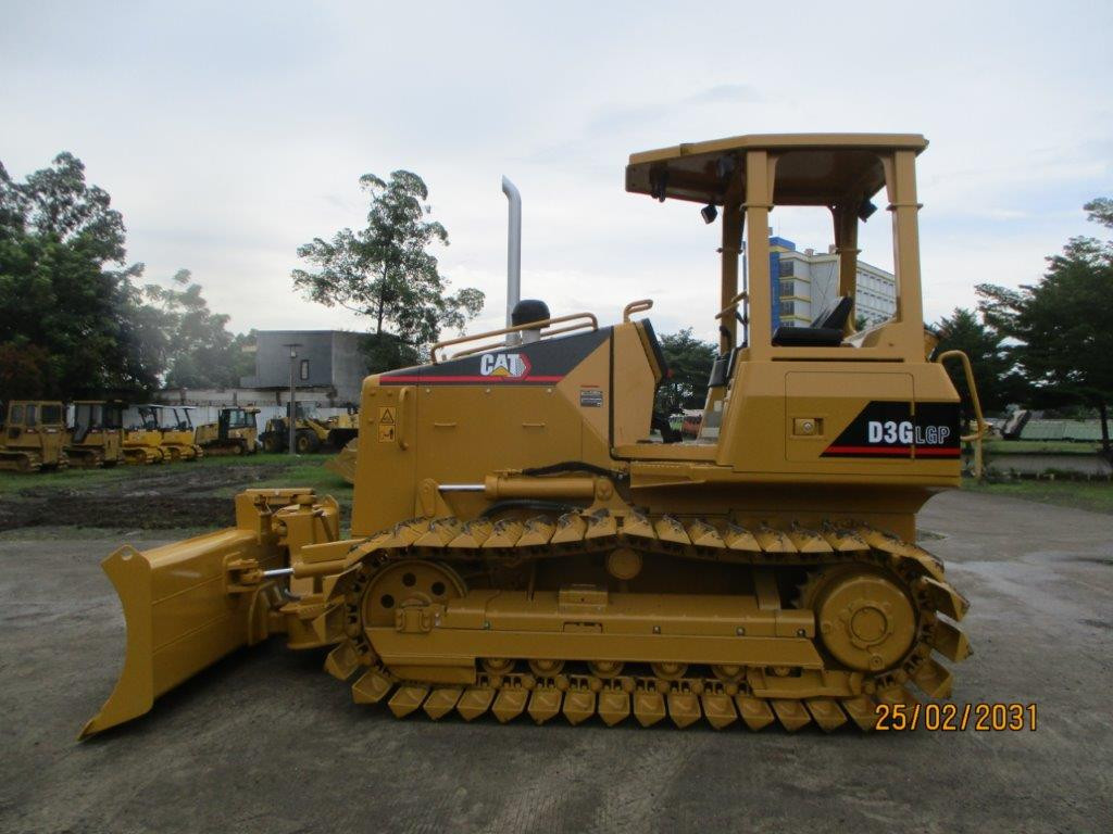 ALAT BERAT CATERPILLAR D3G