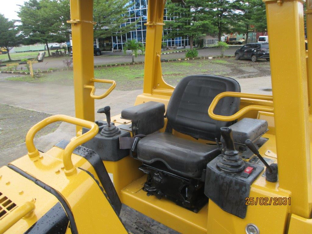 ALAT BERAT CATERPILLAR D3G