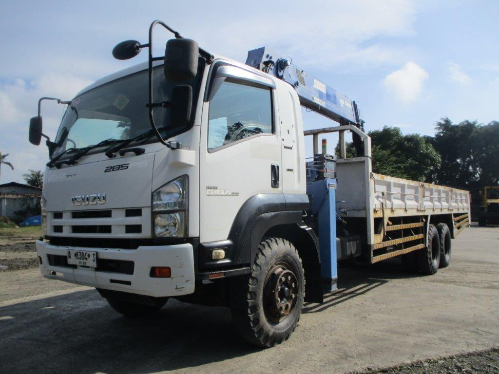 TRUK ISUZU FVZ 34 T
