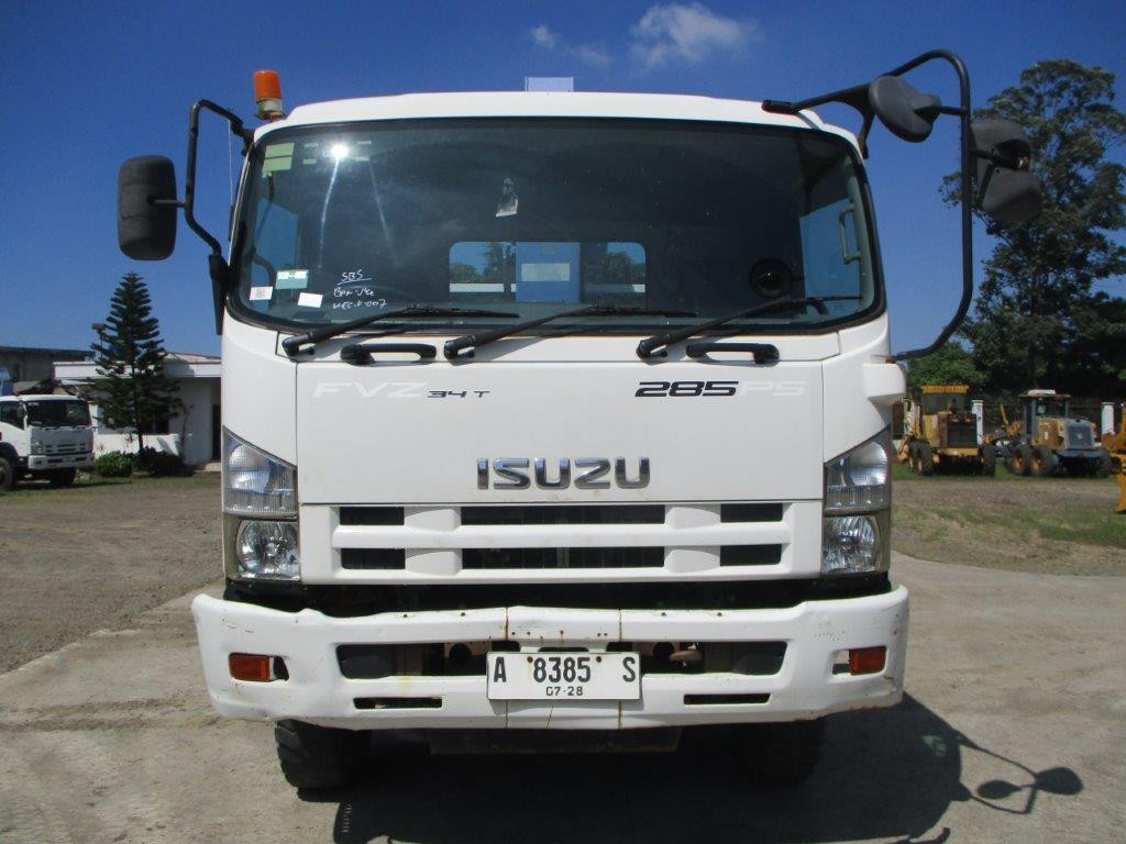 TRUK ISUZU FVZ 34 T