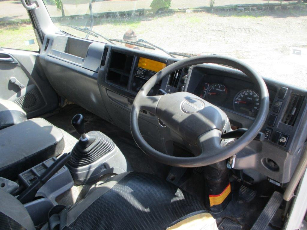 TRUK ISUZU FVZ 34 T